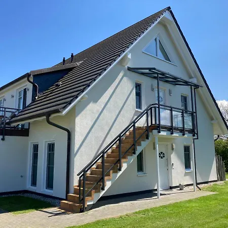 Strandlaeufer 公寓 *